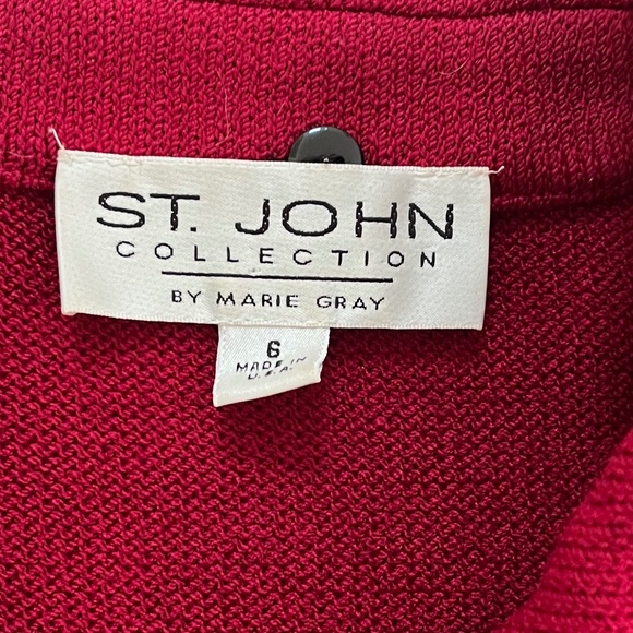ST JOHN Collection Deep Red Jacket Blazer Gold Buttons SANTANA KNIT US 6 EUC - Picture 3 of 5